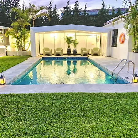 In Der Naehe Des Strandes- Beheiztes Schwimmbad- Spielraum- Spielzimmer- Etc By Interhome Marbella