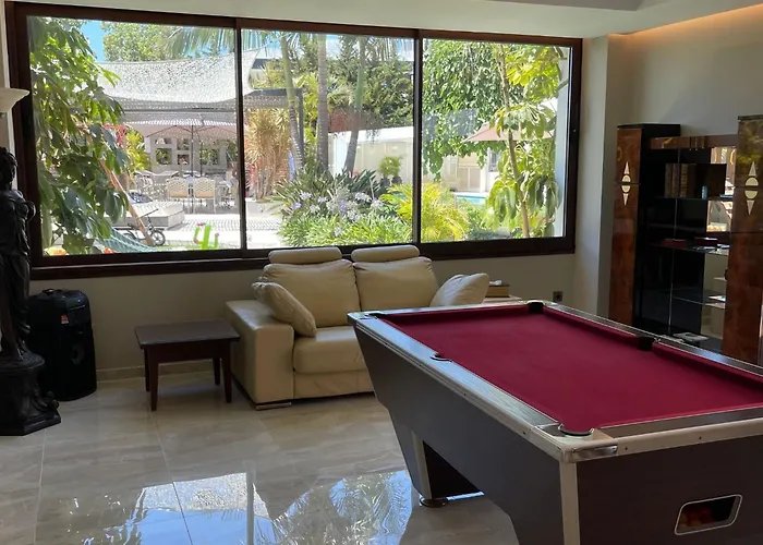 In Der Naehe Des Strandes- Beheiztes Schwimmbad- Spielraum- Spielzimmer- Etc By Interhome * Marbella