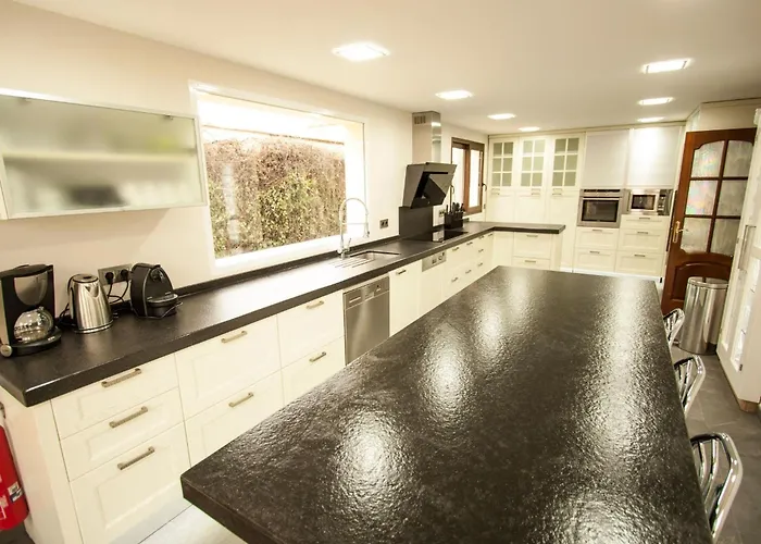 In Der Naehe Des Strandes- Beheiztes Schwimmbad- Spielraum- Spielzimmer- Etc By Interhome Nyaraló *