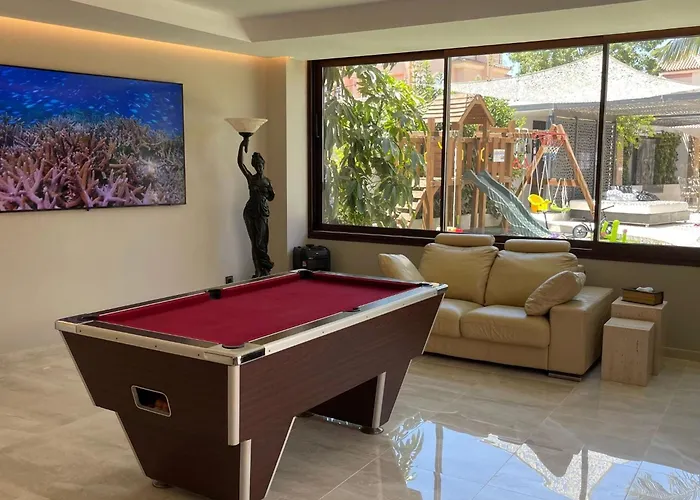 In Der Naehe Des Strandes- Beheiztes Schwimmbad- Spielraum- Spielzimmer- Etc By Interhome * Marbella