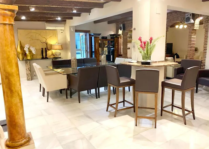 In Der Naehe Des Strandes- Beheiztes Schwimmbad- Spielraum- Spielzimmer- Etc By Interhome Marbella