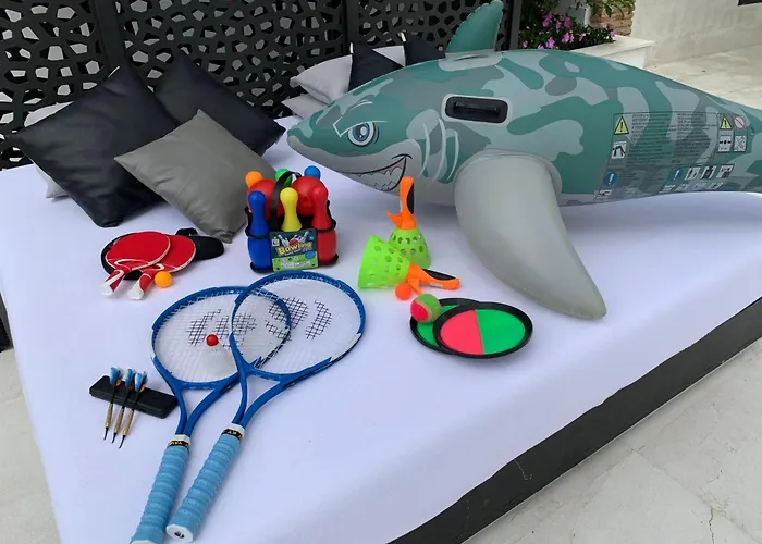 In Der Naehe Des Strandes- Beheiztes Schwimmbad- Spielraum- Spielzimmer- Etc By Interhome Nyaraló Marbella
